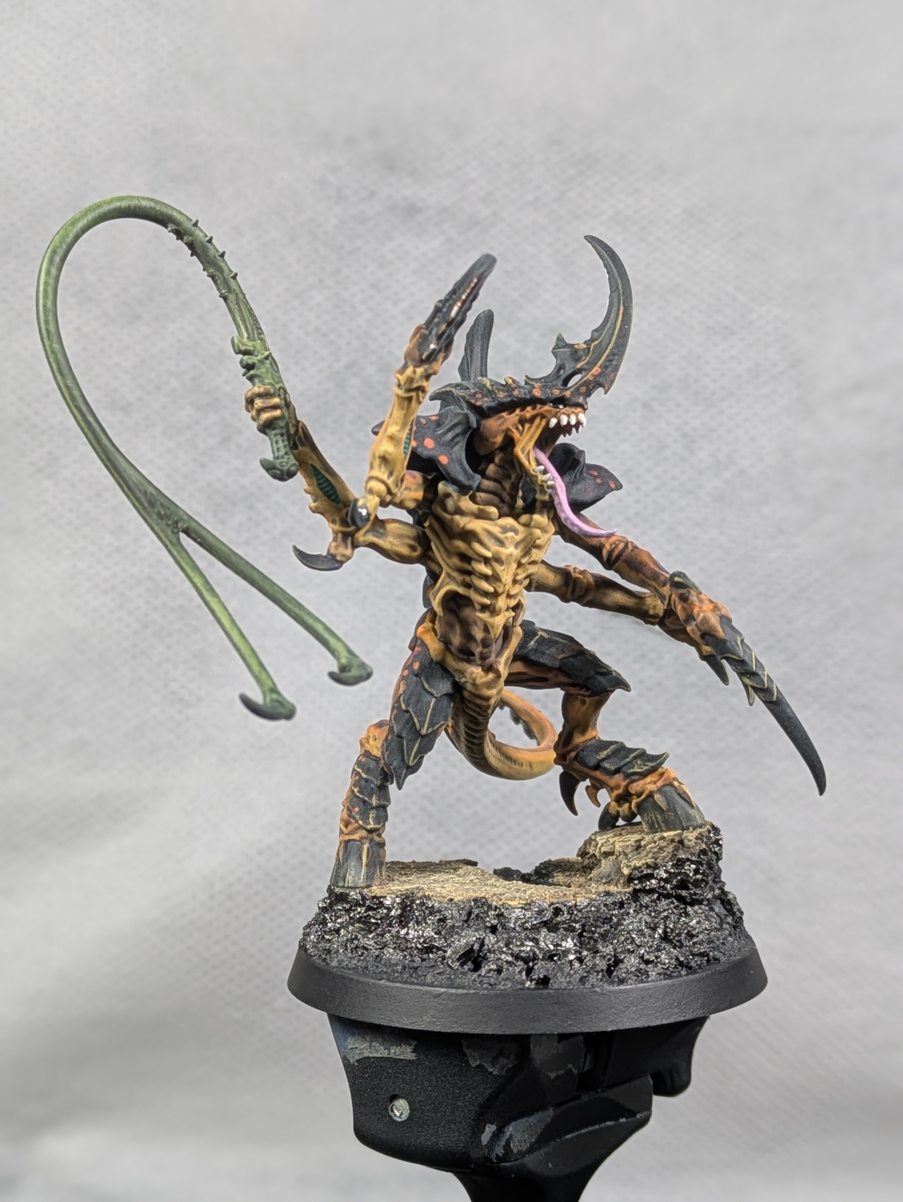 Kyle's Tyranid Prime Velobsteraptor - side profile showing lash whip