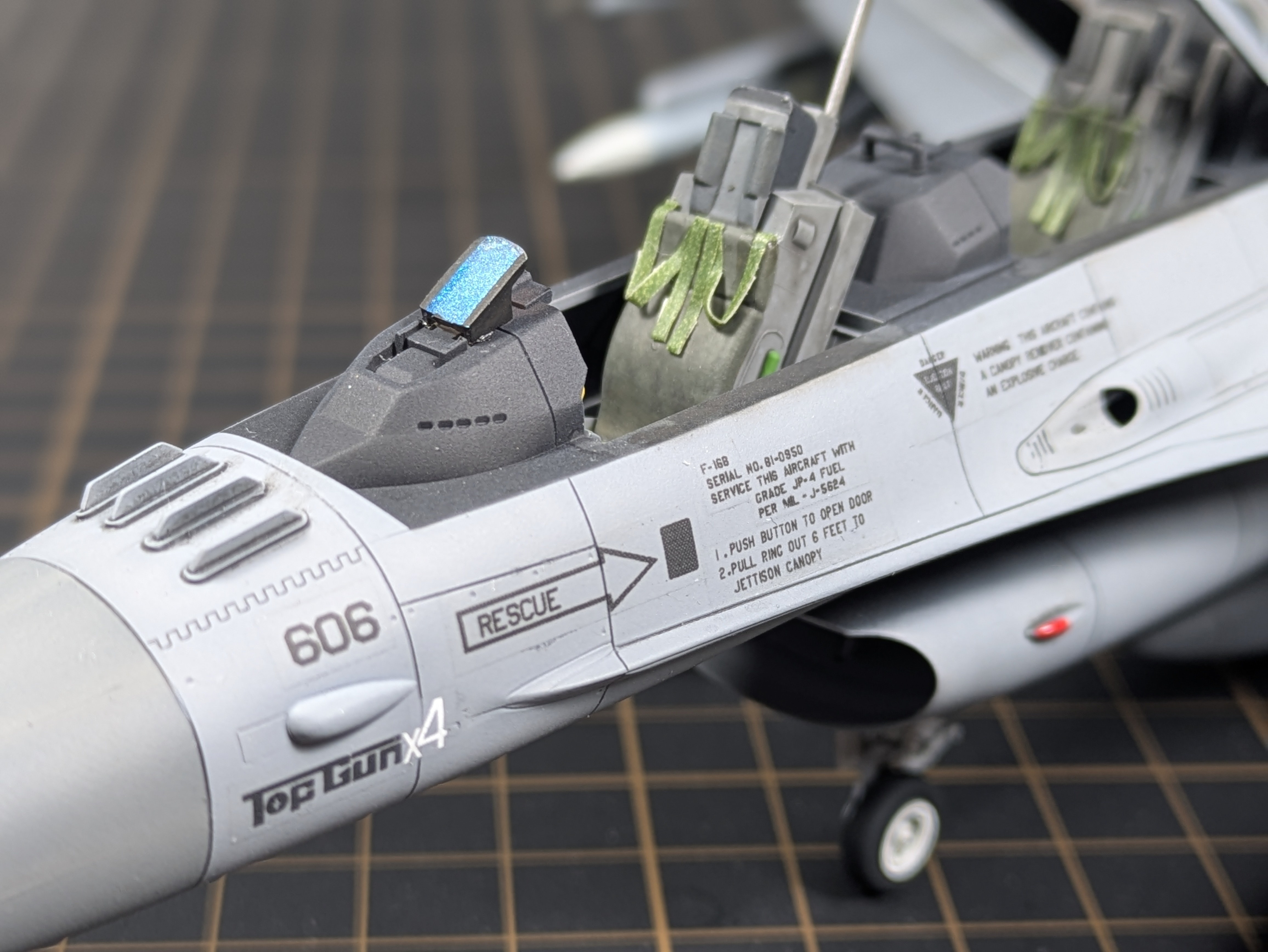 Completed cockpit - custom seatbelts, seat colour and markings