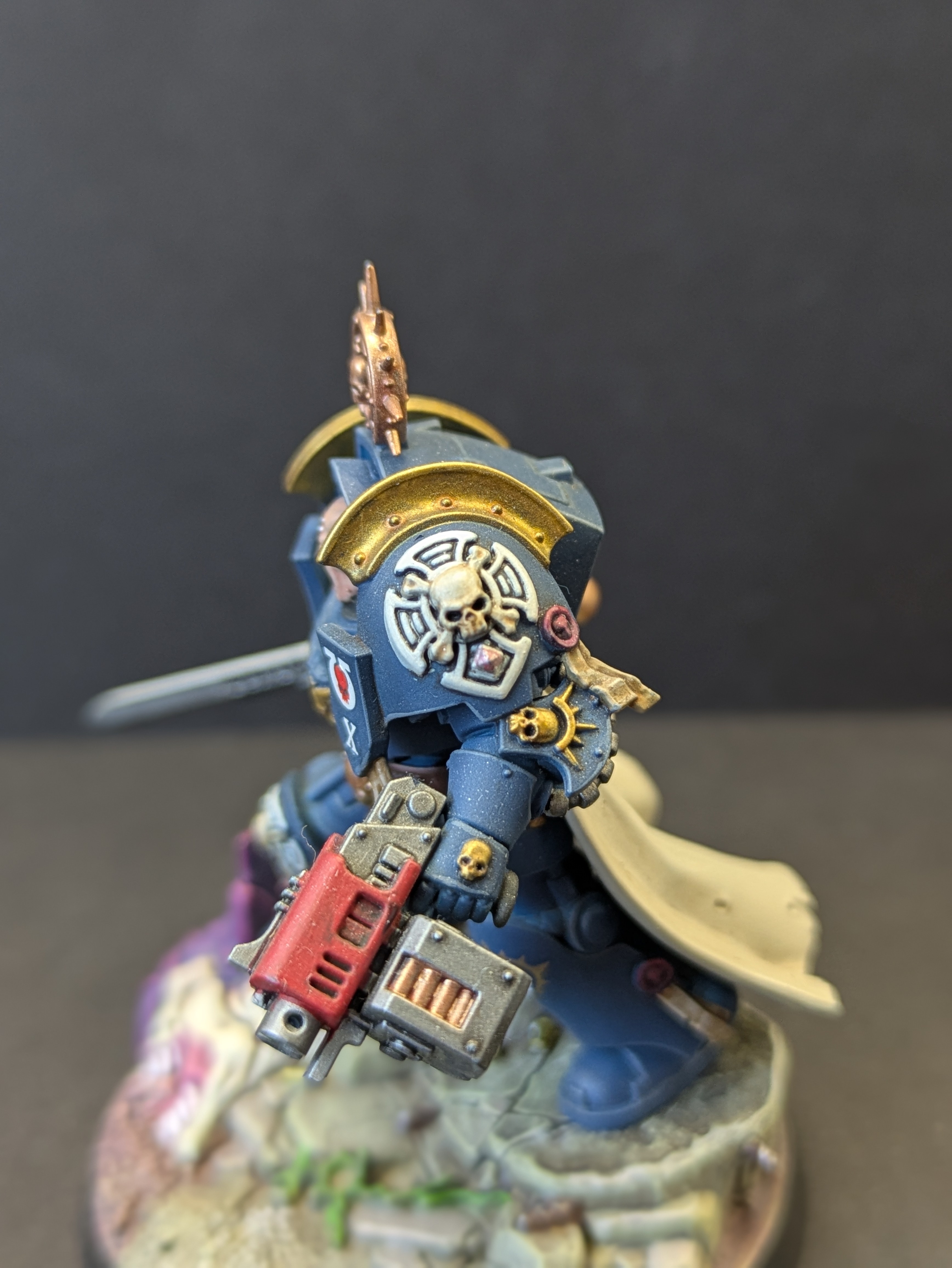 Shoulder cruxterminatus and storm bolter close-up