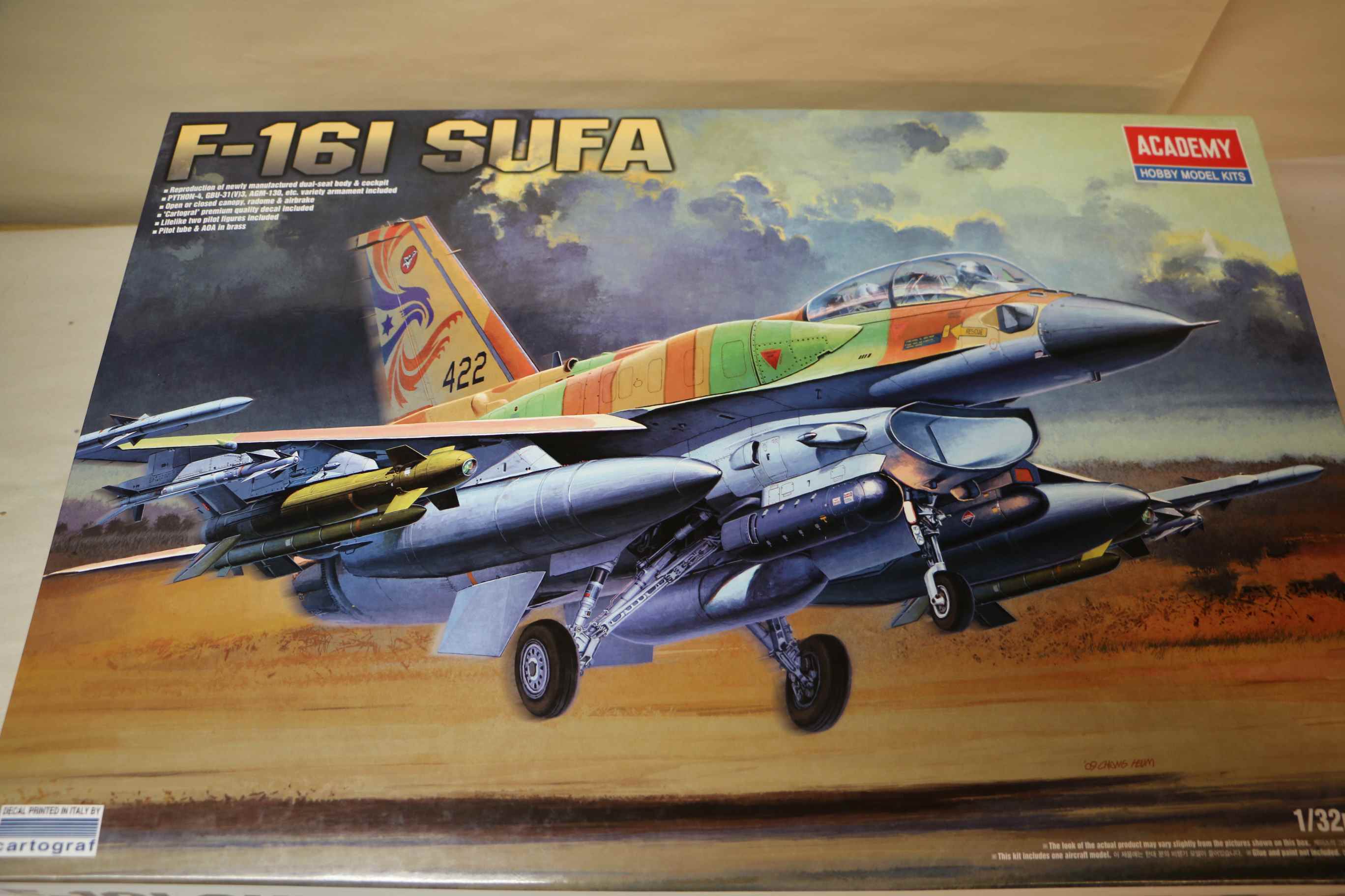 アカデミー　1/32 F-16I SUFA Amazon | アカデミー 1/32 F-16I UFA プラモデル | プラモデル 通販
