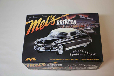 自動車 moebius 1/25 1952 hudson hornet Moebius 1952 Hudson Hornet Covertible 1:25 Scale Model Kit