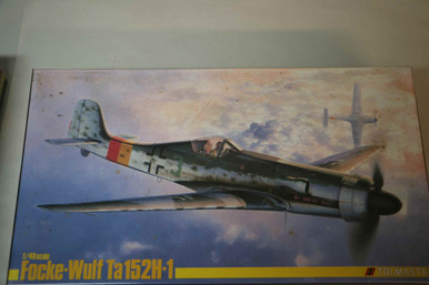 Maquette Avion Trimaster 1/48 – Focke Wulf Ta152H-1 – MA-9 – Occasion