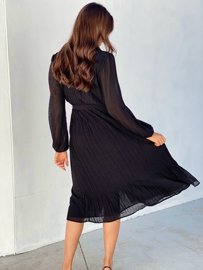 Avita Pleated Midi Dress - Black
