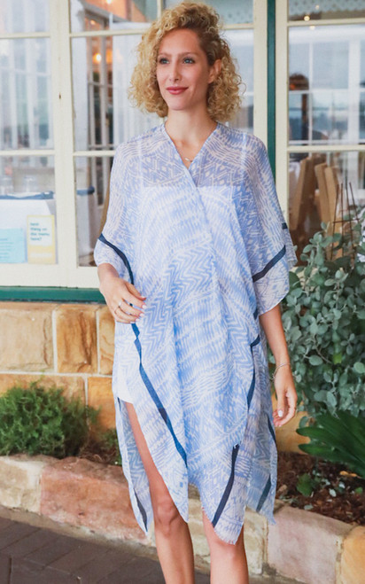 Our gorgeous Sea Mist Kimono is perfect for throwing on over the top of a pair of shorts and your favourite tee or just over your swimmers when you're relaxing at the beach or at the resort this summer!

Colour: Blue

Fabric: Viscose

Size: OSFA