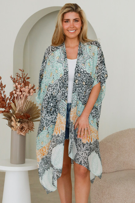 Our gorgeous Flower Patch Kimono is perfect for throwing on over the top of a pair of shorts and your favourite tee or just over your swimmers when you're relaxing at the beach or at the resort this summer!

Colour: Aqua

Fabric: Viscose

Size: OSFA