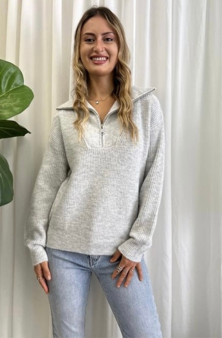 Our gorgeous Taylor Zip Knit is an easy go-to jumper that can be worn over anything! Pair with high-waisted jeans and sneakers for a casual and cosy look perfect for those weekend errands or our Wet Look Skinny Jeans for date night.

This knit features:

Collar with functional zip feature
Long sleeves with ribbed cuffs
Ribbed hemline
Dropped shoulders
Colour: Grey

Fabric: 65% Acrylic, 35% Wool

Size Guide: S/M fits sizes 8-12, M/L fits sizes 12-16.