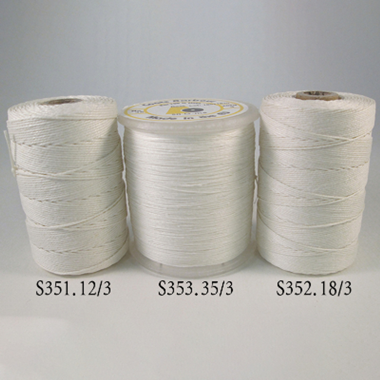 Bookbinder's Waxed Linen Thread - Evergreen (10 M / 11 yd.) | St. Louis Art Supply
