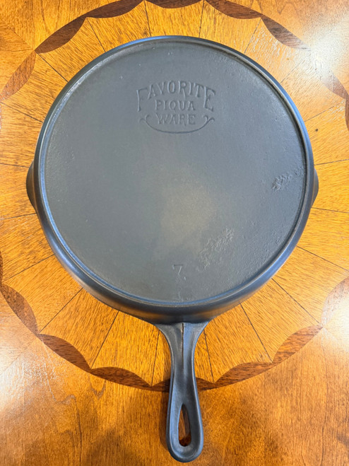 #7 Favorite 'Smiley Logo' skillet (SOLD)
