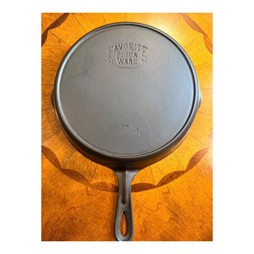 #7b Favorite 'Smiley Logo' skillet (SOLD)