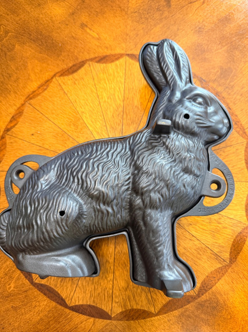 Griswold Rabbit Cake Mold (SOLD)