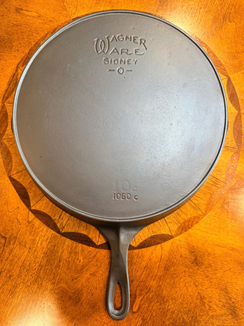 #10 Wagner Skillet w/ Heat Ring & 'Ghost Mark' (SOLD)