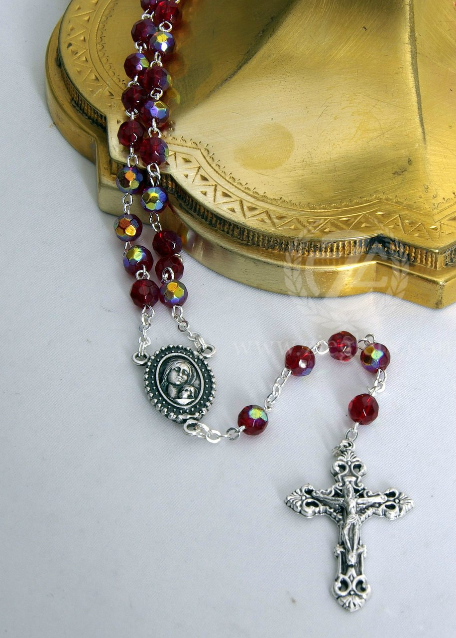 BEAUTIFUL SACRED HEART OF JESUS SMALL PRAYER ROSARY IN MATCHING BOX