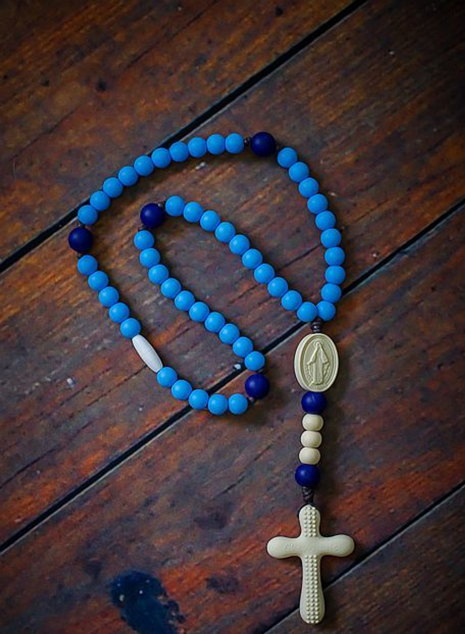 White and Blue Prayer Bead Rosary Necklace with Miraculous Medal Cente  レディースアクセサリー