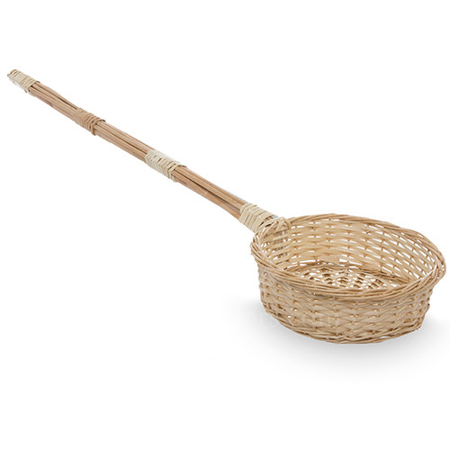 https://cdn11.bigcommerce.com/s-r75dscg/images/stencil/500x659/products/13162/16072/Round_Collection_basket_made_with_natural_split_willow_with_handle_includes_green_and_blue_liner_image_with_no_liner_xx0203__61261.1425570401.jpg?c=2