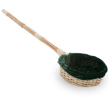 https://cdn11.bigcommerce.com/s-r75dscg/products/13162/images/16064/Round-Collection-basket-made-with-natural-split-willow-with-handle-includes-green-and-blue-liner-xx0203__00593.1425570047.350.350.jpg?c=2