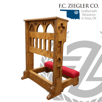 La prière 1st LIVE Three piece!!! Red Oak Prie Dieu – Cross & Arch Design