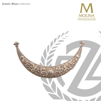 Statue Crescent Moon Ornamentation, 18