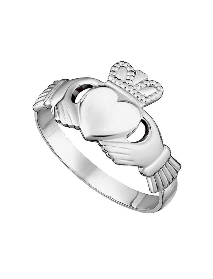 silver claddagh ring