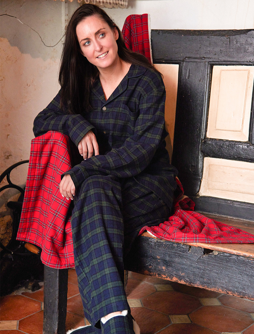 Ladies Irish Flannel Lounge Pyjamas - Green Blackwatch Tartan | Weavers ...