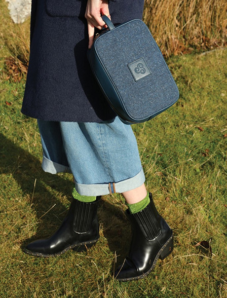 Kerry Tweed Washbag - Midnight Blue