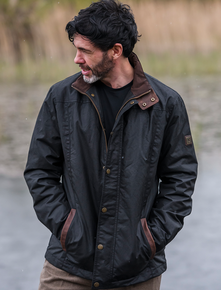Carrickfergus Men's Waxed Jacket - Navy