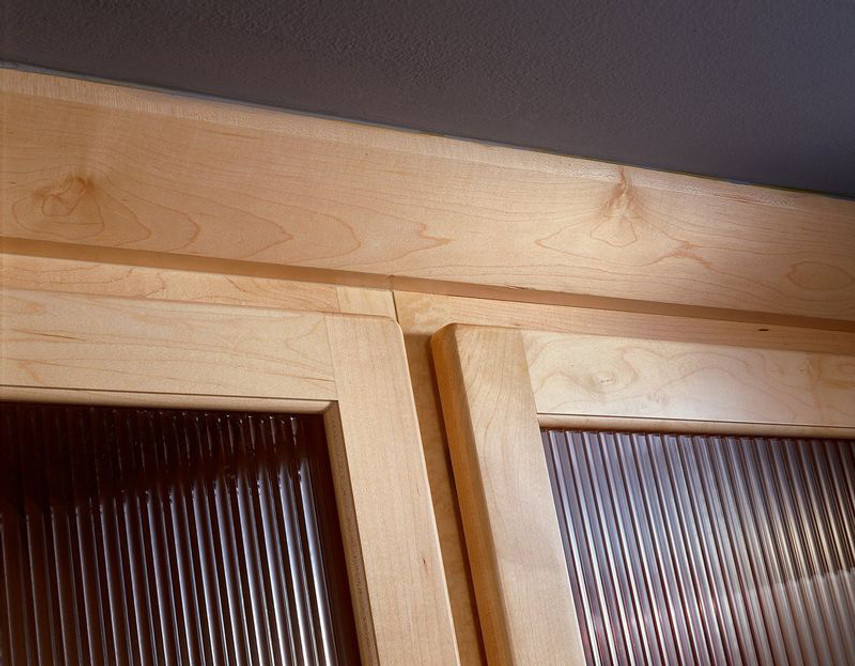 Angle Crown Molding In Natural Maple Kraftmaid