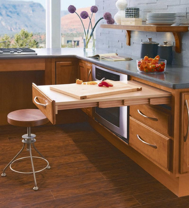 Passport Base Pull Out Table Kraftmaid