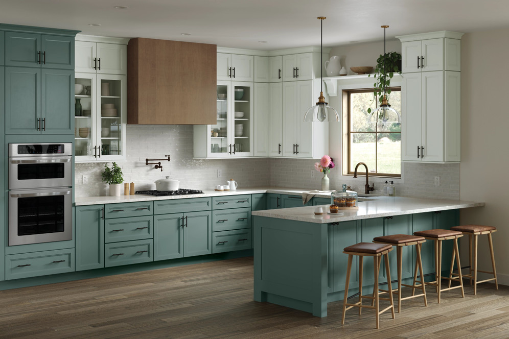 Breezy & Bright – Cottage Inspired Kitchen | KraftMaid
