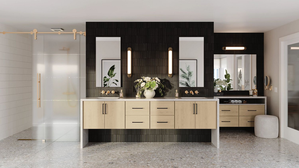 Sharp & Chic Bathroom 