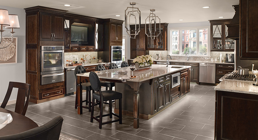 7 Creative Ways To Design Your Kitchen Layout For Entertaining - KraftMaid