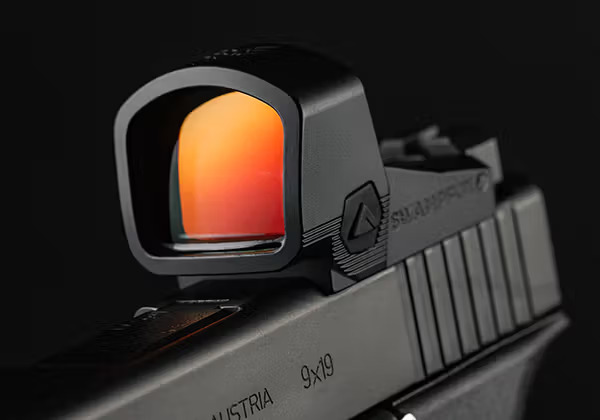 Swampfox-Justice-II-Red-Dot-Sight-Pistol-Optic-closeup