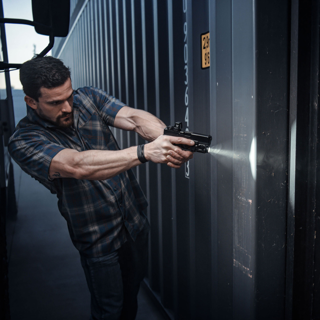 SureFire XC3-A Compact Handgun Light | 550 Lumens | Picatinny Rail