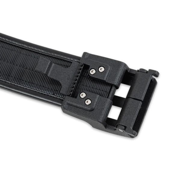Close‑up of Kore Essentials D1 duty belt 2.25″ buckle detail — lightweight aluminum ratcheting mechanism and reinforced Power‑Core™ center. Close‑up of Kore Essentials D1 duty belt 2.25″ buckle detail — lightweight aluminum ratcheting mechanism and reinforced Power‑Core™ center.