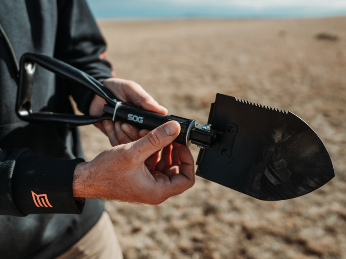 Knives & Tools