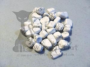 1 natural tumbled Howlite 1 natural tumbled Howlite