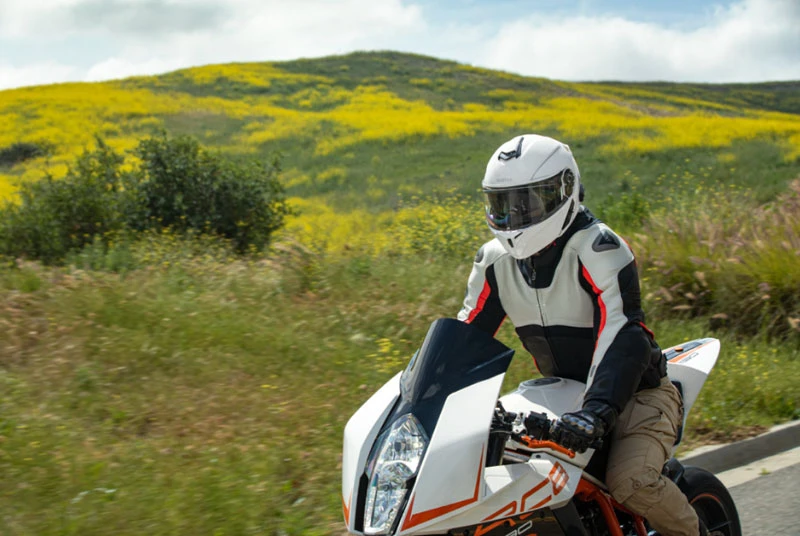 Sena Outrush R Helmet | XtremeHelmets.com