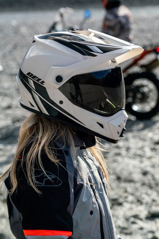 BELL ホワイトオフロードヘルメット　MX-9 adventure MIPS 2025 Bell MX-9 Adventure MIPS Helmet (White): AOMC.mx