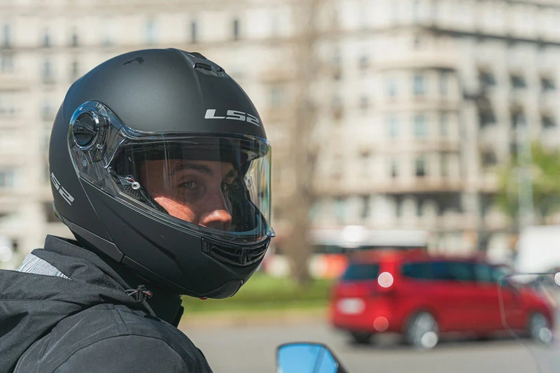 ls2 ff325 helmet Modular The LS2 Strobe II Flip Up Modular Helmet is a helmet designed by riders for riders XXS