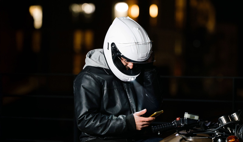 4 year old motorcycle helmet Alpinestars US main image 0