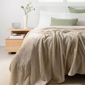 Ultraplush Blanket in Linen Ultraplush Blanket in Linen