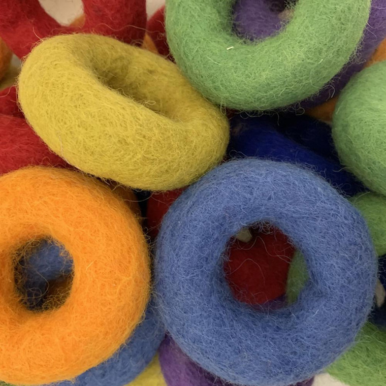 Felt Stringing Doughnuts 49 Piece Set by Papoose Toys