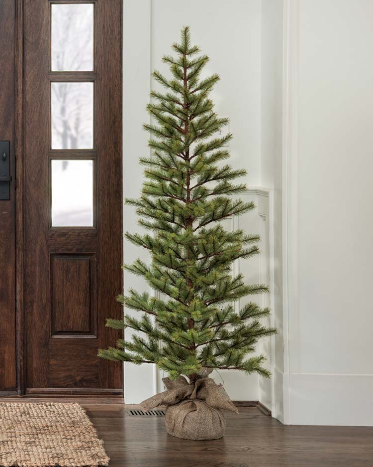 Minimalist Artificial Christmas Tree