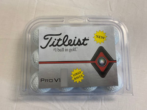 Titleist Pro V1 Golf Balls (White, 24pk, OUT OF BOX, Logos) 2dz Clam Shell 2021 NEW Titleist Pro V1 Golf Balls (White, 24pk, OUT OF BOX, Logos) 2dz Clam Shell 2021 NEW
