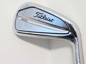 Titleist T200-U 2 Utility Iron 17* (Ventus HB Blue Velocore 8, Stiff) 2023