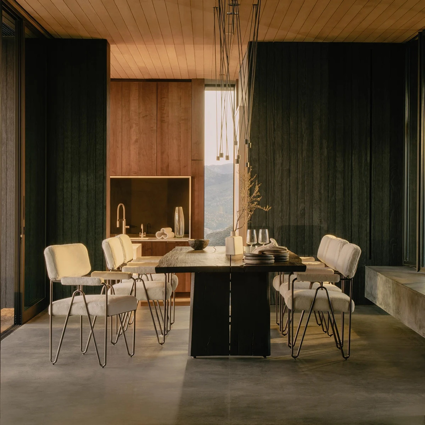 341563||CocoHeroImage