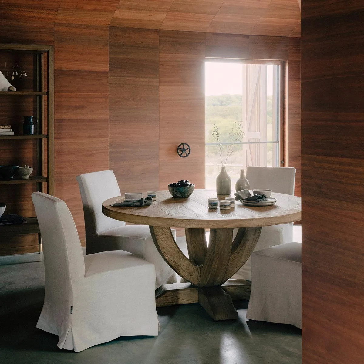 683289||CocoHeroImage