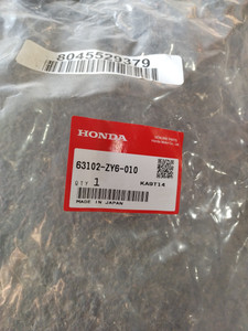 63102-ZY6-010 SEAL, ENGINE COVER 63102-ZY6-010 SEAL, ENGINE COVER