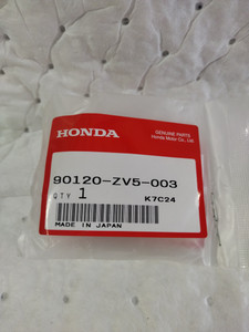 90120-ZV5-003 BOLT, DRAIN (8MM)