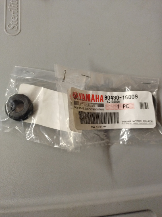 90480-16009-00 GROMMET