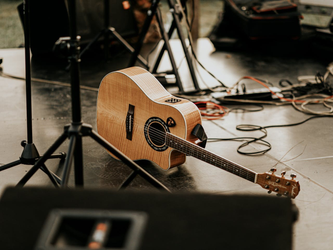 What Weight Capacity Should a Professional Event Stage Support
